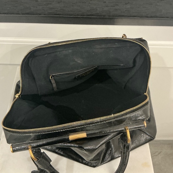 Yves saint Laurent - Picture 2 of 4